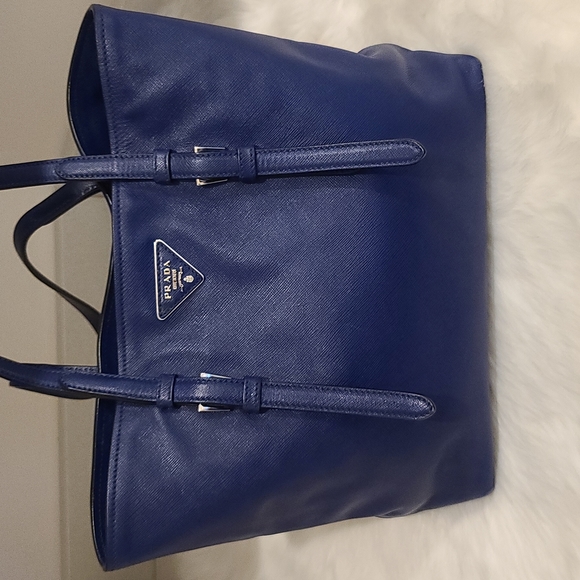 Prada medium Saffiano Cuir Double Tote - Picture 12 of 17